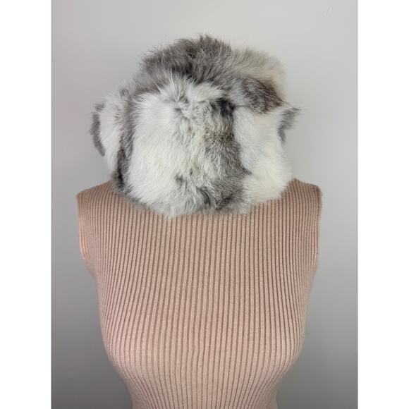 Adrienne Landau Gray White Winter Fur Pom-Pom Hat Natural Knit Rabbit